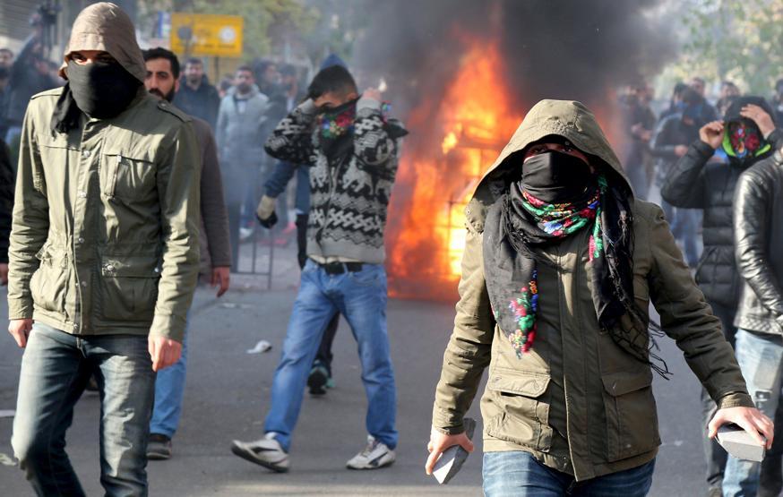 Diyarbakırdaki HDP yürüyüşünde olaylar çıktı