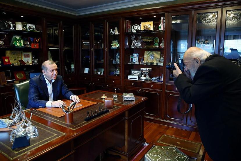 Erdoğan torunlarıyla Ara Gülere poz verdi