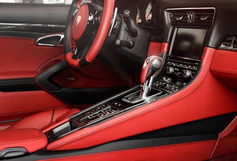 Carlex Design yorumuyla Porsche 911 Carrera 4S