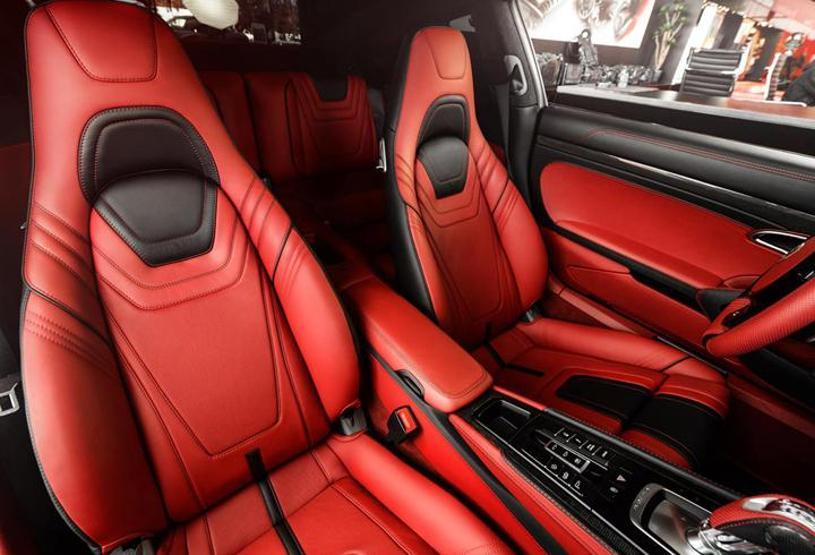Carlex Design yorumuyla Porsche 911 Carrera 4S