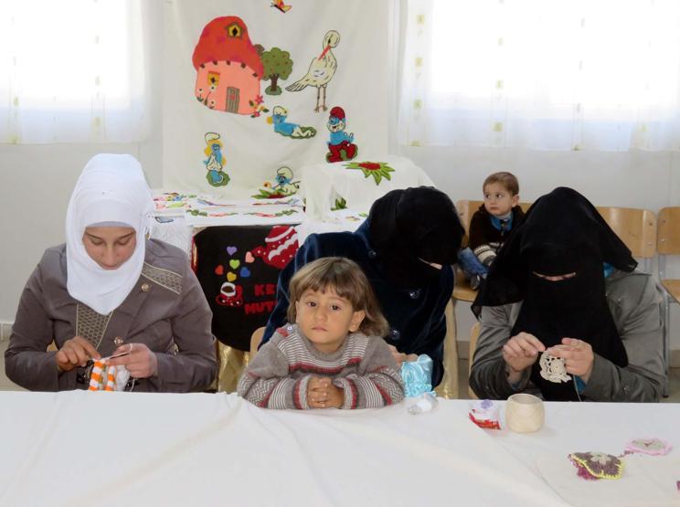 Suriyeli kadınların ürettikleri Sınırsız Atölyede satılacak