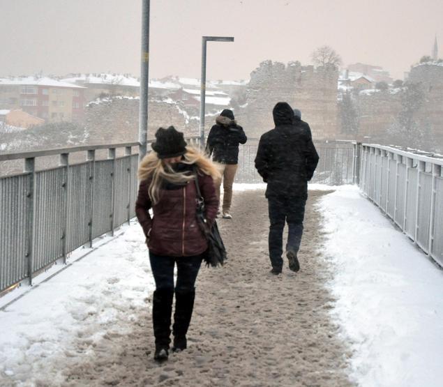 İstanbulda kar esareti