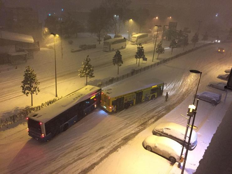 İstanbulda kar esareti
