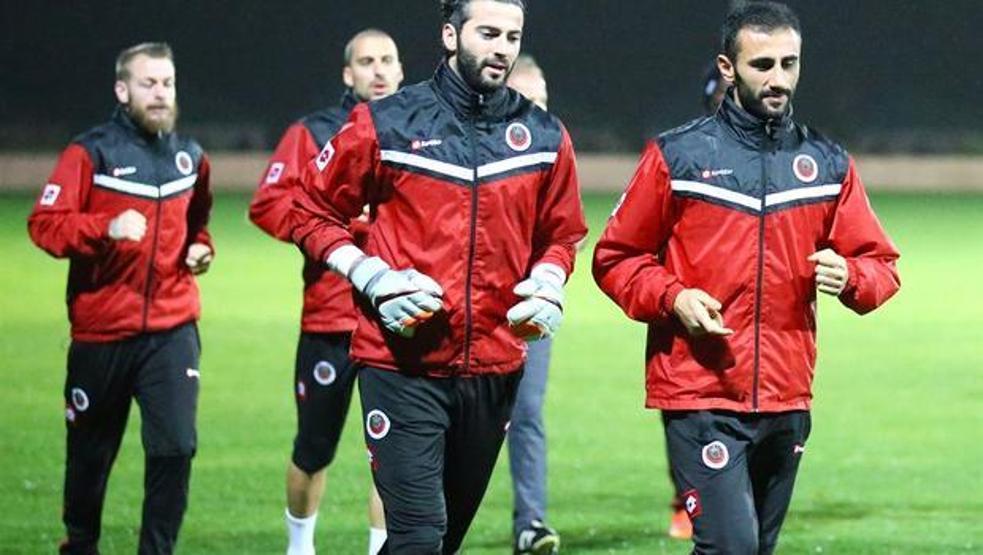 Selçuk Şahin: Önce Fenerbahçe maçı hangi sahada ona baktım