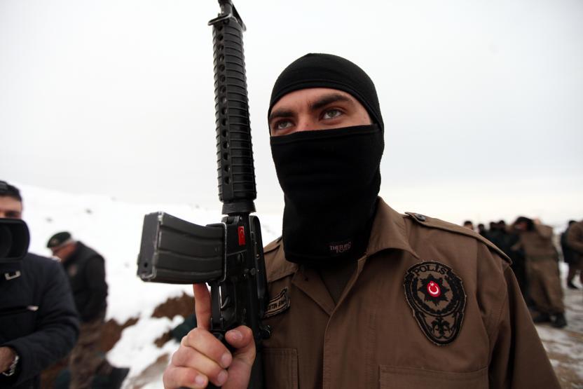 Özel Harekat Polisi olmak için bu aşamalardan geçiyorlar