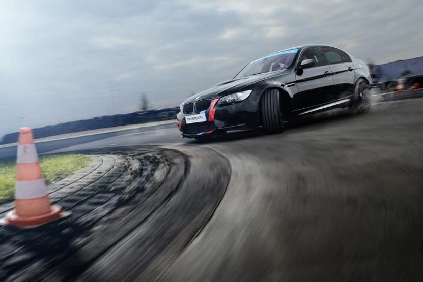 BMW M3 mercek altında