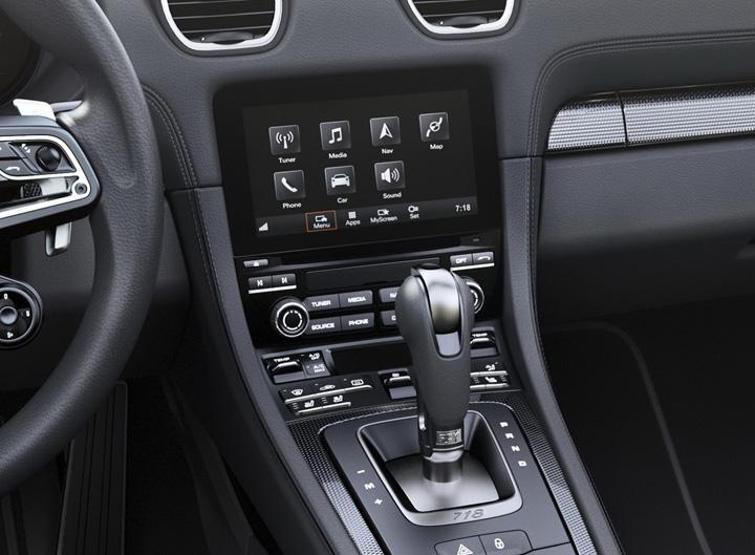718 Boxster basına tanıtıldı