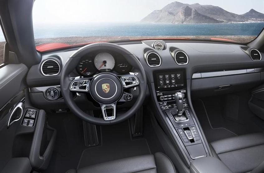 718 Boxster basına tanıtıldı