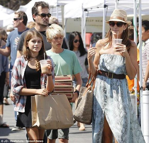 Cindy Crawford: Emekli olmuyorum