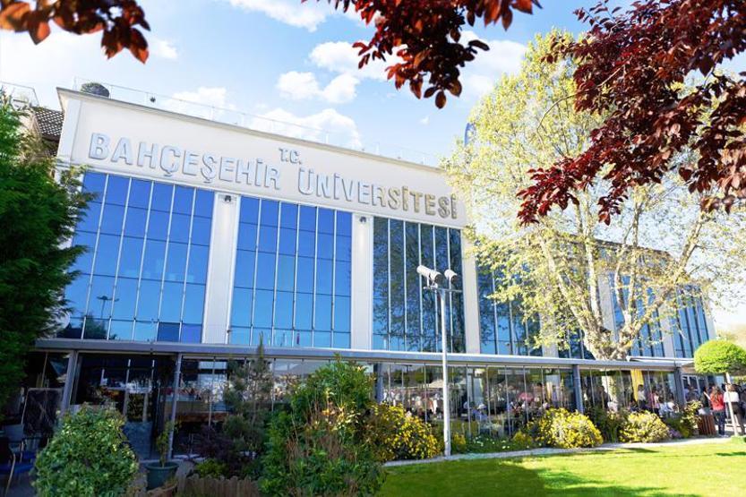 Hukuk Fakülteleri arasında en iyi kampüsü olan vakıf üniversitesi hangisi
