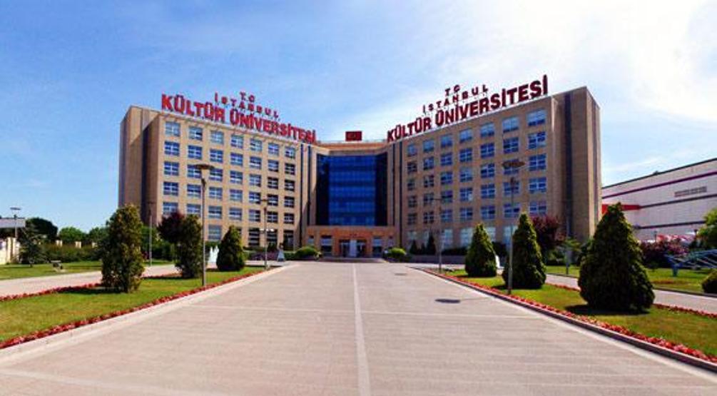 Hukuk fakülteleri arasında en iyi akademik kadroya sahip vakıf üniversitesi hangisi
