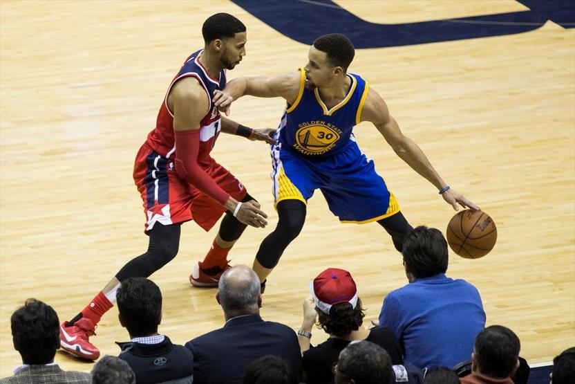 Curry uçuşta: 51 sayı