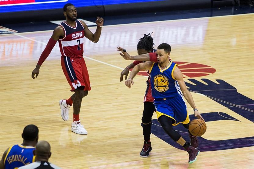 Curry uçuşta: 51 sayı