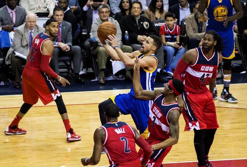 Curry uçuşta: 51 sayı
