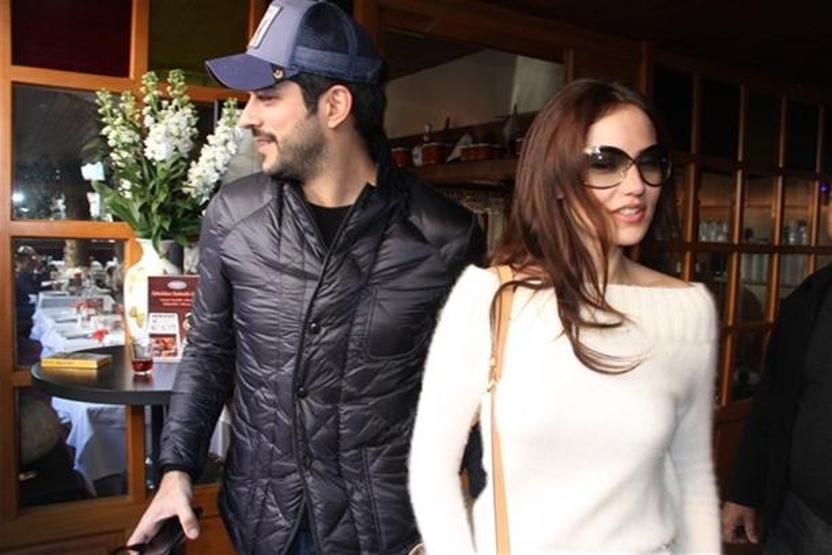 Fahriye Evcen ve Burak Özçivit imam nikahı mı yaptı