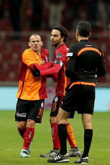 Mustafa Denizli: 4 transfer yapılmak zorunda