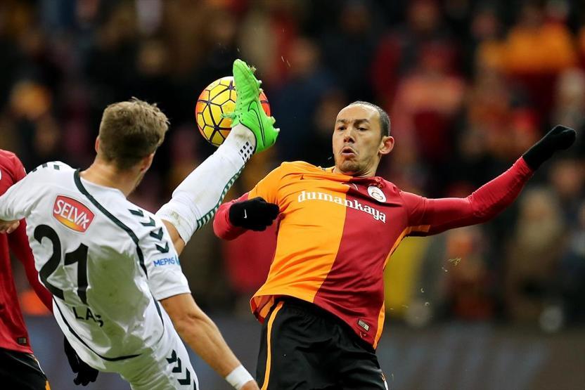 Mustafa Denizli: 4 transfer yapılmak zorunda