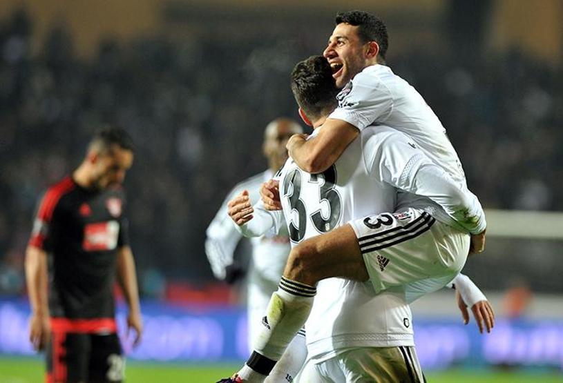 Beşiktaşta stoper senaryoları