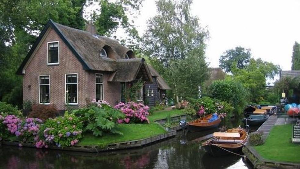 Giethoorn’a nasıl gidilir