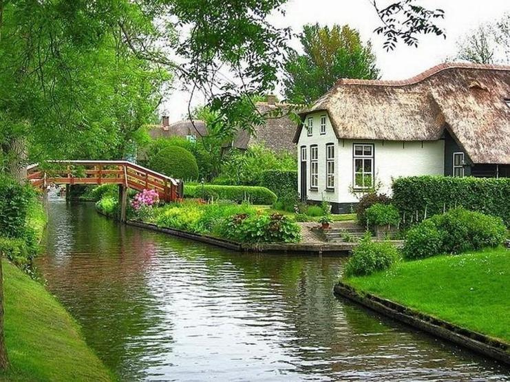 Giethoorn’a nasıl gidilir