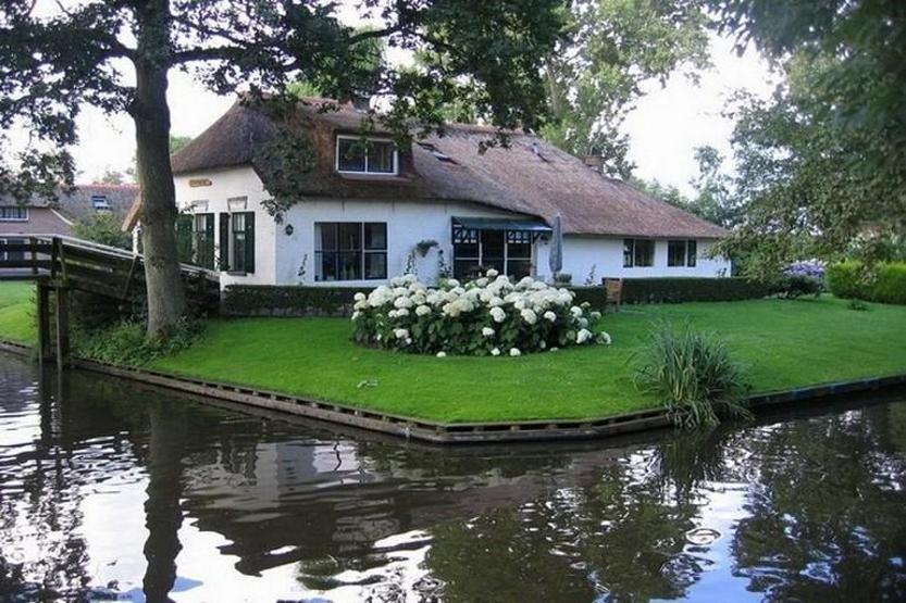 Giethoorn’a nasıl gidilir