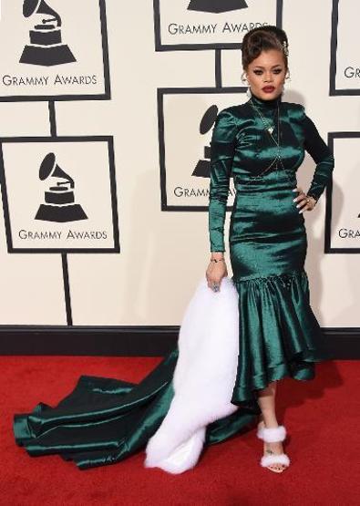 Grammy Ödüllerinin en kötü kıyafetleri
