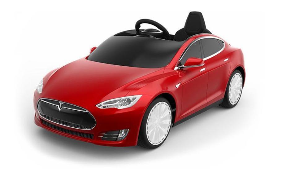 500 dolara Tesla Model S
