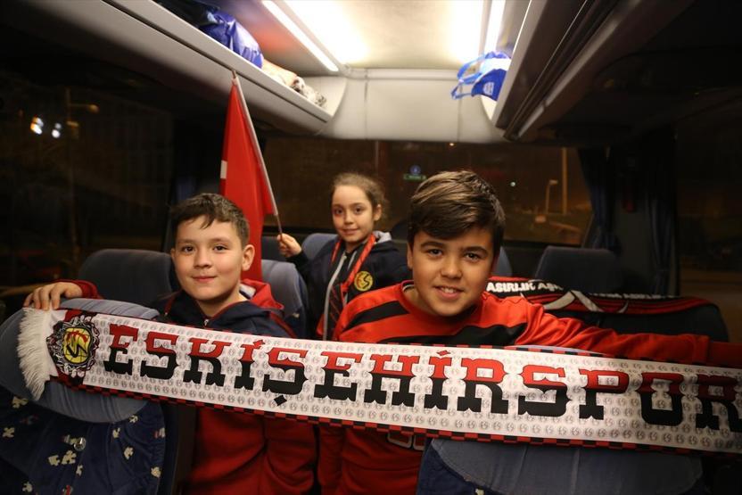 Siz hiç Eskişehirspor taraftarıyla aynı otobüse bindiniz mi