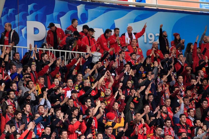 Siz hiç Eskişehirspor taraftarıyla aynı otobüse bindiniz mi