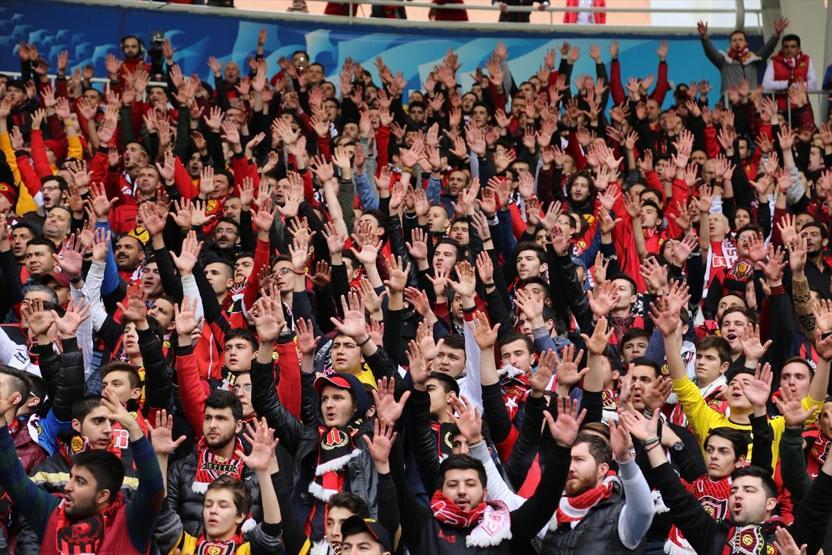 Siz hiç Eskişehirspor taraftarıyla aynı otobüse bindiniz mi