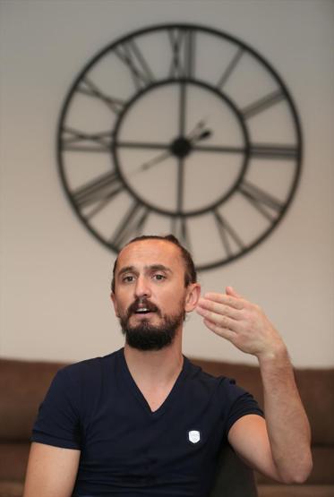Biz gol atınca rakip takım taraftarı seviniyor