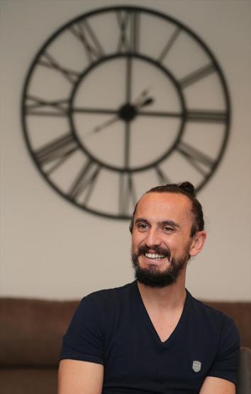 Biz gol atınca rakip takım taraftarı seviniyor