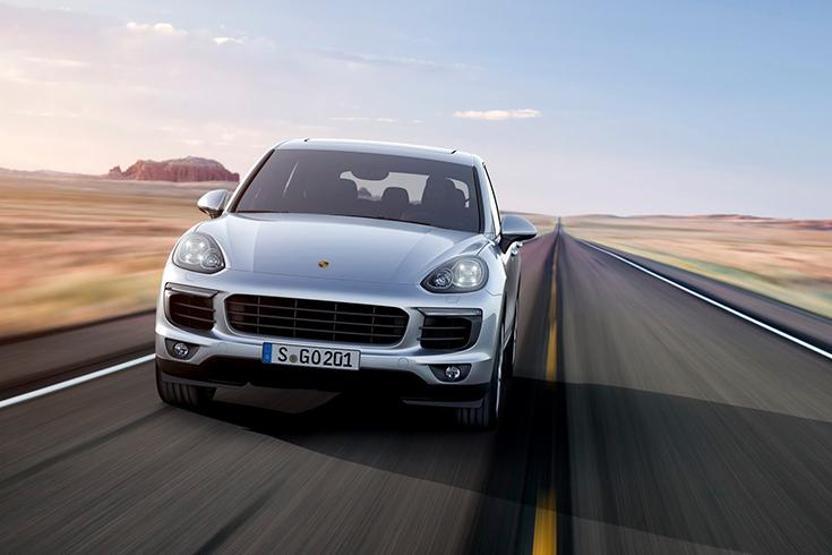 Porsche Cayenne makyajlandı