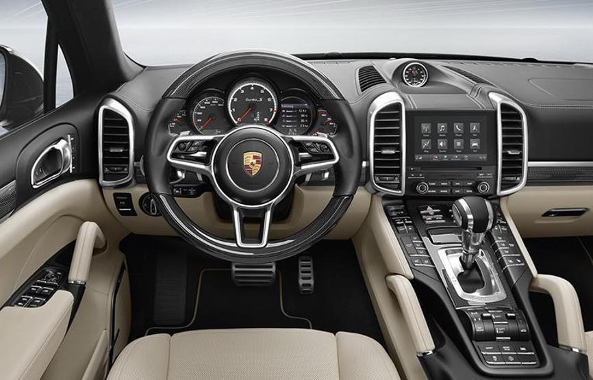 Porsche Cayenne makyajlandı