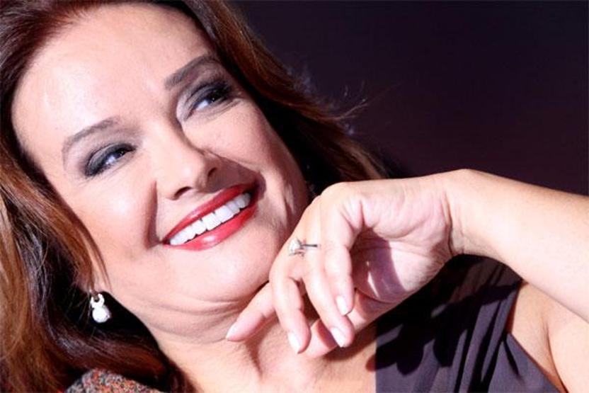 Demet Büyükkol Gül soyadını kullanacak