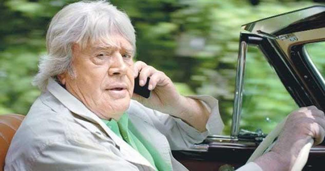 Demet Büyükkol Gül soyadını kullanacak