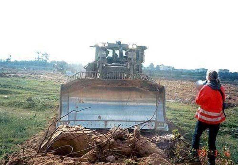 Benim adım Rachel Corrie, ben bugün öldüm