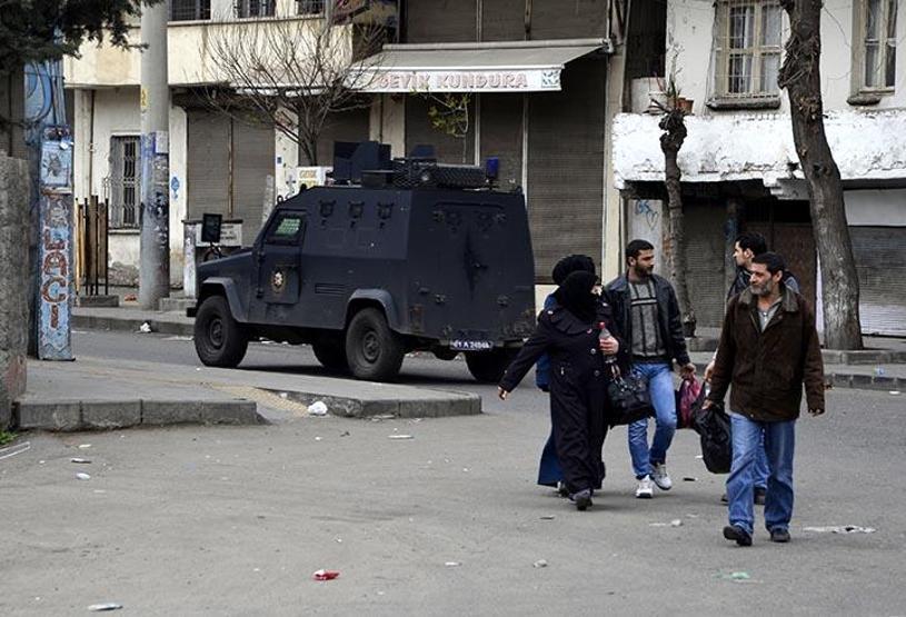 Surdan kaçıp Bağlara gelmişlerdi, yeniden yollara düştüler