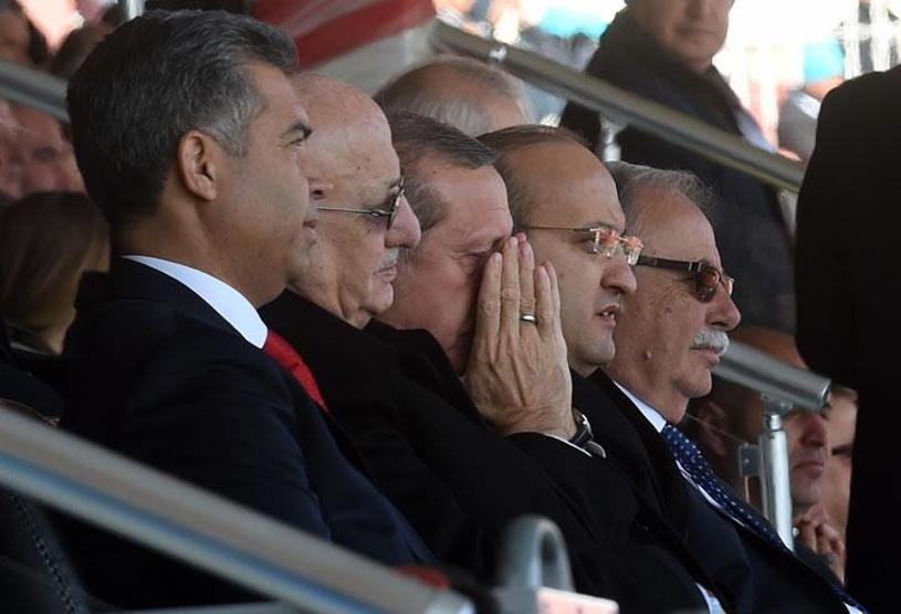 Cumhurbaşkanı Erdoğan gözyaşlarını tutamadı
