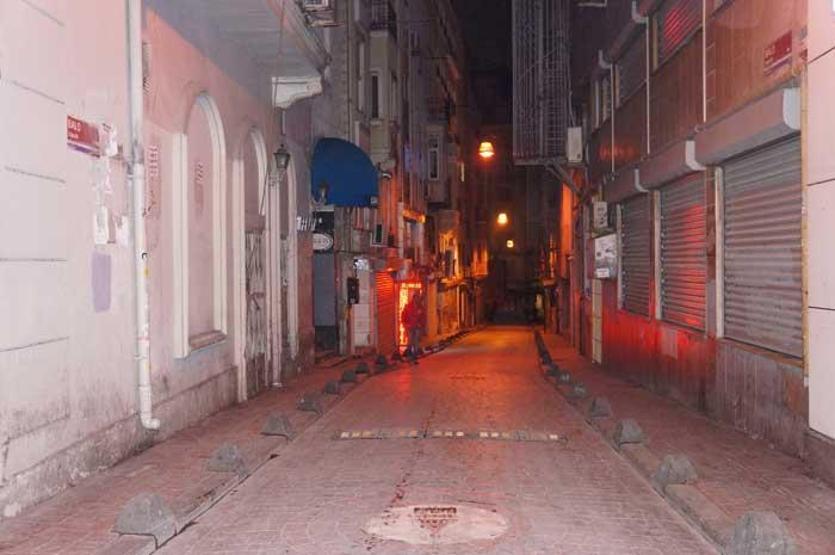 Beyoğlu esnafı: Korkmuyoruz, buradayız, alışmayacağız