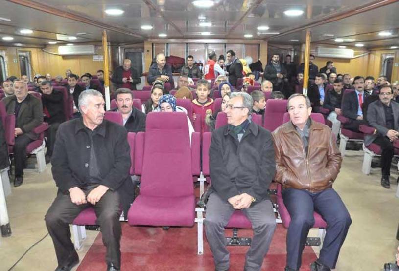Bitliste Nevruz güvenlik gerekçesiyle feribotta kutlandı