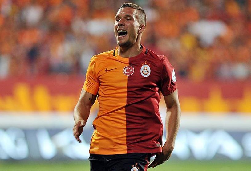 Podolski: Futbolu sokaklarda Türklerle oynayarak öğrendim