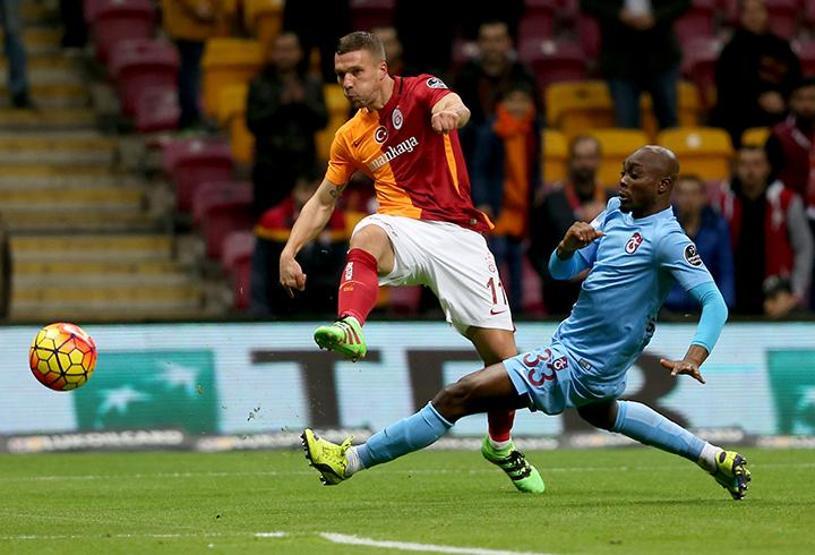 Podolski: Futbolu sokaklarda Türklerle oynayarak öğrendim