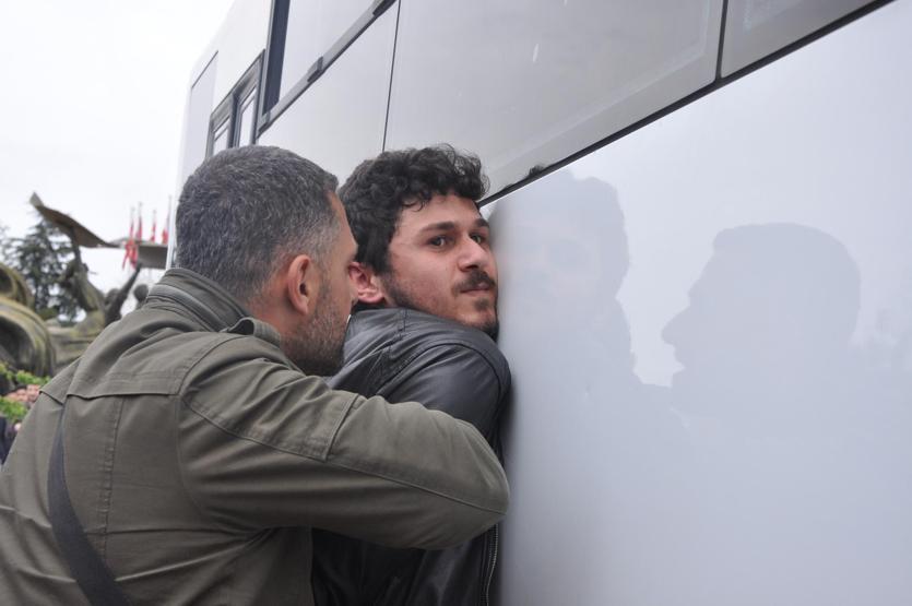 Üniversitede Ensar Vakfı protestosu