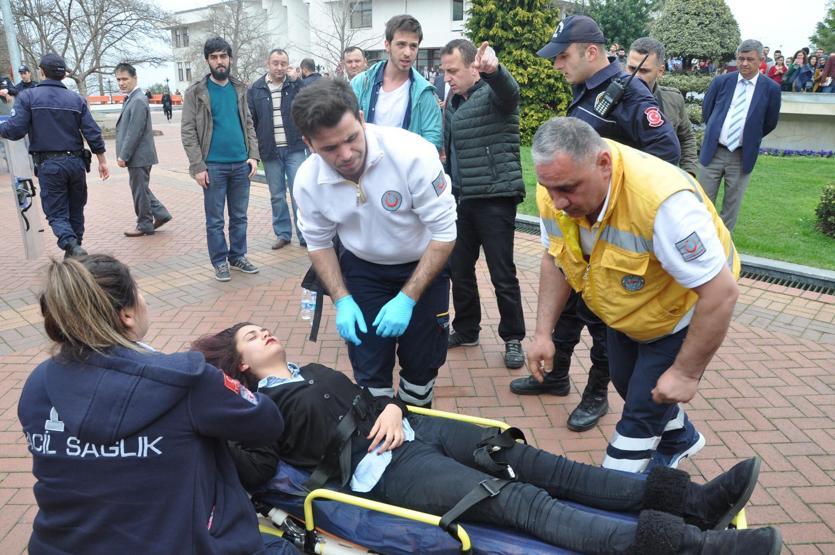 Üniversitede Ensar Vakfı protestosu