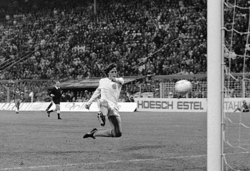 Yeşil sahalarda bir futbol efsanesi: Johan Cruyff
