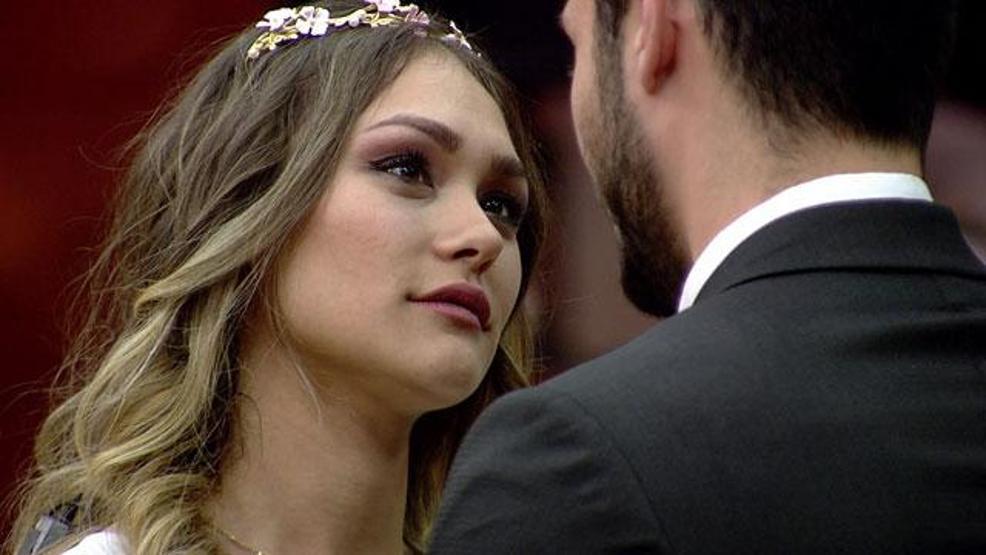 Emre, Hazal’a evlenme teklif etti