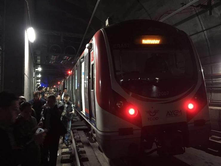 Marmaray raydan çıktı