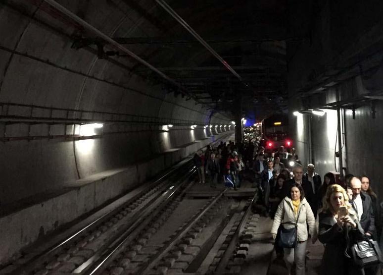 Marmaray raydan çıktı