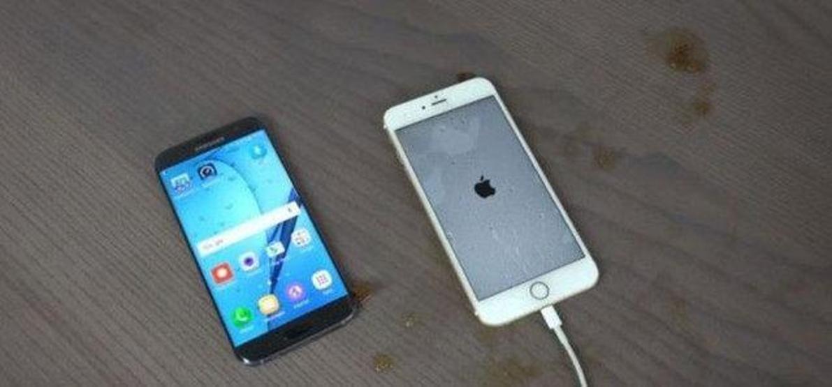 Akıllı telefonlar 9 saat kolanın içinde bekletildi